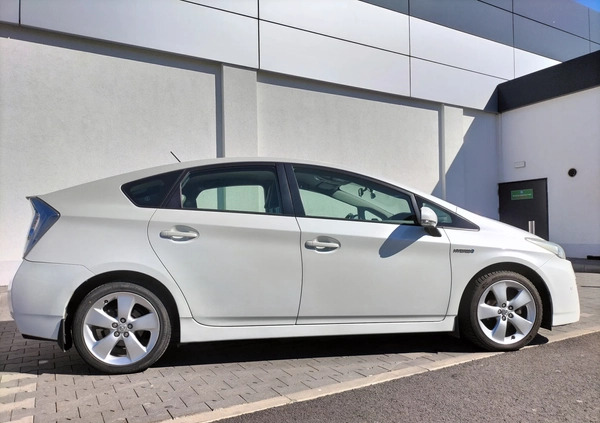 Toyota Prius cena 38000 przebieg: 256500, rok produkcji 2010 z Bydgoszcz małe 326